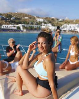 Gabbie Hanna feet photo thumbnail