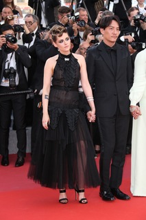 Kristen Stewart feet photo thumbnail
