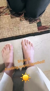 Julianne Hough feet photo thumbnail