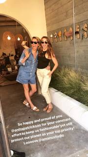 Julianne Hough feet photo thumbnail