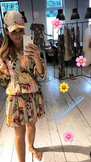 Paulina Sykut feet photo thumbnail