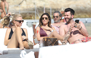 Athina Oikonomakou feet photo thumbnail
