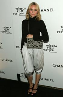 Diane Kruger feet photo thumbnail