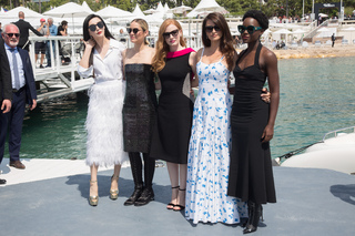 Jessica Chastain feet photo thumbnail