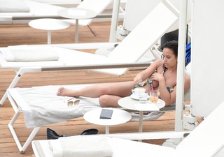 Georgia May Foote feet photo thumbnail