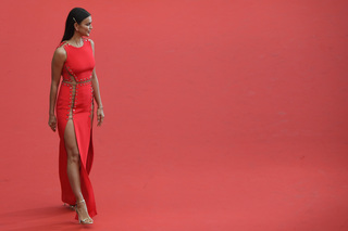 Irina Shayk feet photo thumbnail