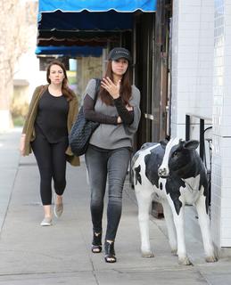 Roselyn Sanchez feet photo thumbnail