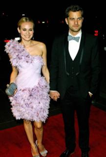 Diane Kruger feet photo thumbnail