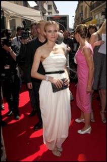Diane Kruger feet photo thumbnail