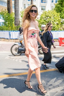 Petra Nemcova feet photo thumbnail