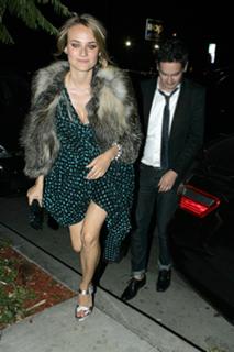 Diane Kruger feet photo thumbnail