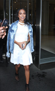Karrueche Tran feet photo thumbnail