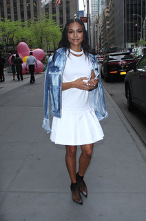 Karrueche Tran feet photo thumbnail