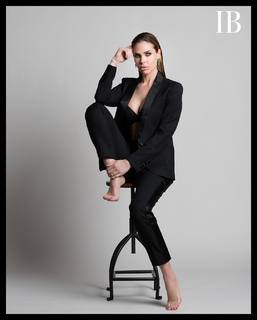 Ilary Blasi feet photo thumbnail