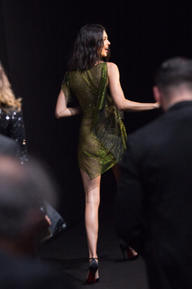 Kendall Jenner feet photo thumbnail