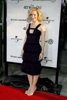 Leslie Mann feet photo 1