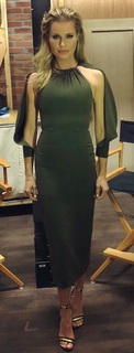 Rebecca Romijn feet photo thumbnail