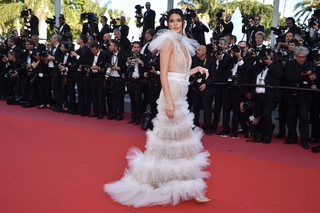 Kendall Jenner feet photo thumbnail