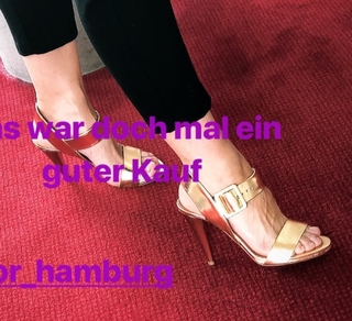 Barbara Schöneberger feet photo thumbnail