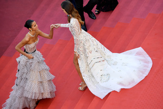 Izabel Goulart feet photo thumbnail
