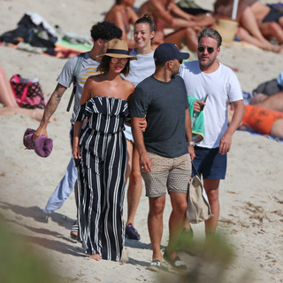 Lucy Mecklenburgh feet photo thumbnail
