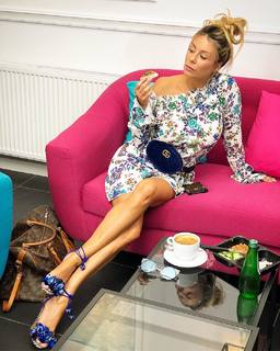 Malgorzata Rozenek feet photo thumbnail