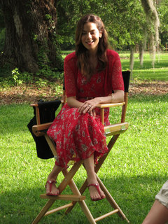 Michelle Monaghan feet photo thumbnail