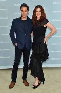 Debra Messing feet photo thumbnail