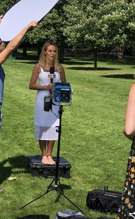Amanda Holden feet photo thumbnail