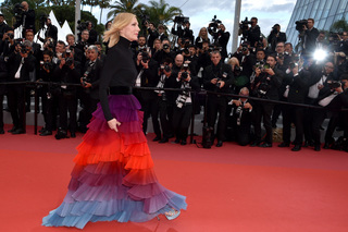 Cate Blanchett feet photo thumbnail