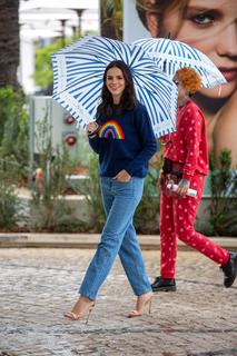 Bruna Marquezine feet photo thumbnail