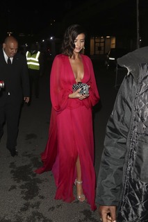 Lucy Mecklenburgh feet photo thumbnail