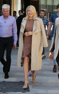 Holly Willoughby feet photo thumbnail