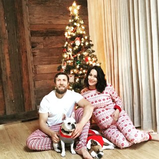 Brie Garcia feet photo thumbnail