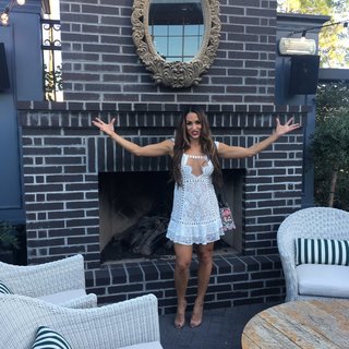 Nikki Garcia feet photo thumbnail