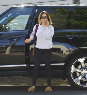 Ashley Tisdale feet photo thumbnail