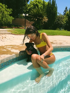 Zendaya feet photo thumbnail