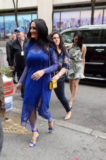 Nikki Garcia feet photo thumbnail
