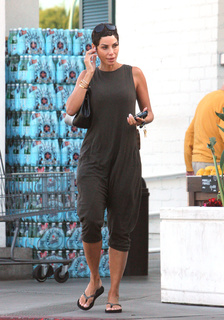 Nicole Murphy feet photo thumbnail