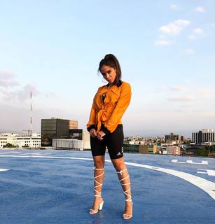 Anitta feet photo thumbnail