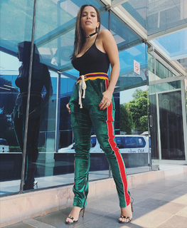 Anitta feet photo thumbnail