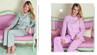Luisana Lopilato feet photo thumbnail