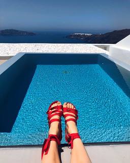 Xenia Tchoumitcheva feet photo thumbnail