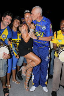 Adriane Galisteu feet photo thumbnail