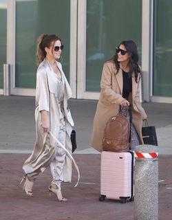 Kate Beckinsale feet photo thumbnail