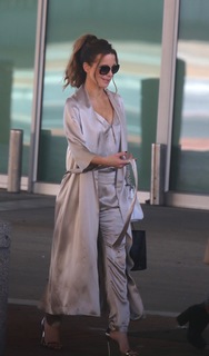 Kate Beckinsale feet photo thumbnail