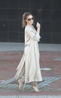 Kate Beckinsale feet photo thumbnail