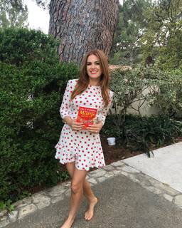 Isla Fisher feet photo thumbnail