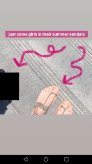 Emily Osment feet photo thumbnail