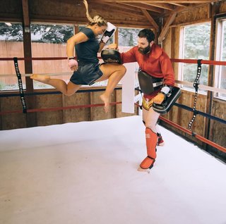 Paige VanZant feet photo thumbnail